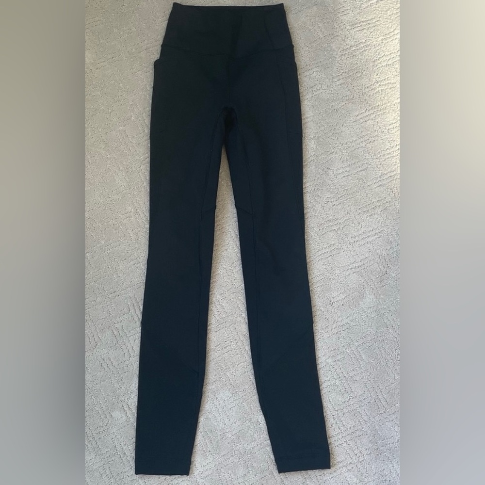 Lululemon black size 4